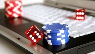 Dukungan pelanggan luckyvip tersedia melalui live chat, email, dan aplikasi
